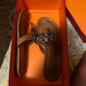 Tory burch sandals